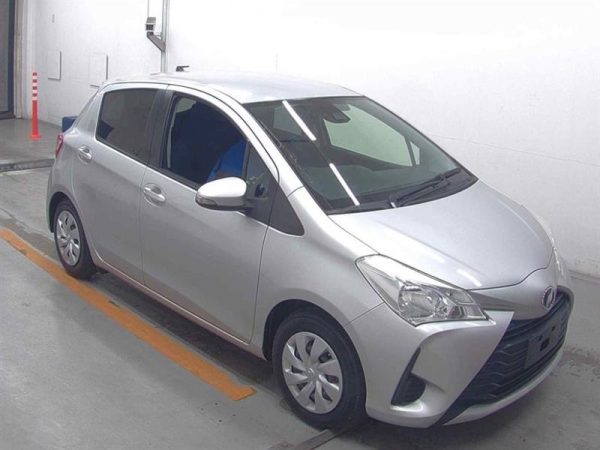 Toyota Vitz 2019 г.в. — изображение 2