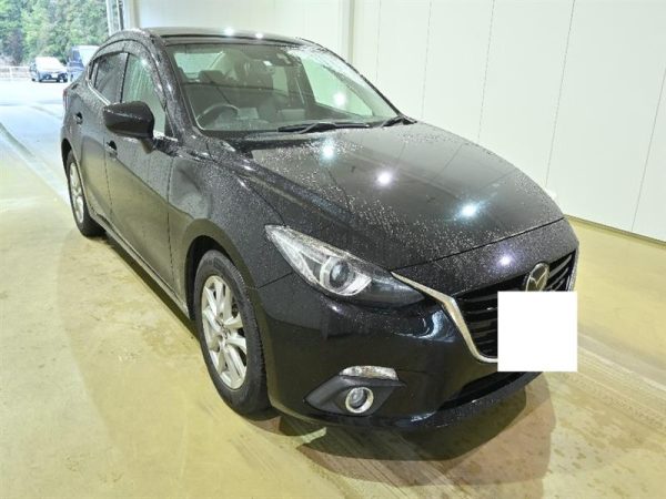 Mazda AXELA 2016 г.в Механическая коробка!